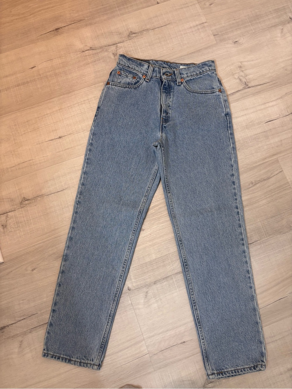 Vintage Levi's Light Blue Slim Fit Straight Leg 6 Petite